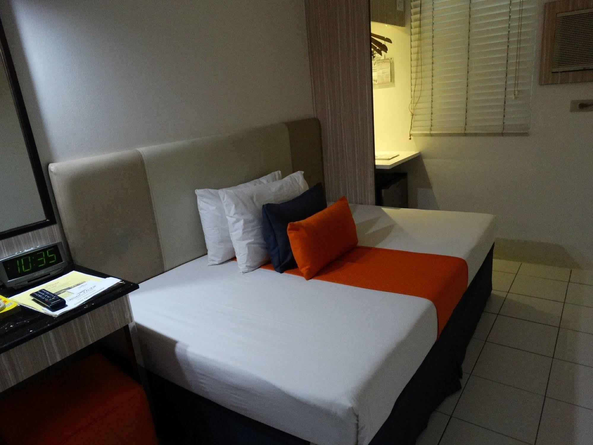 Hostel 1632 Manila Luaran gambar